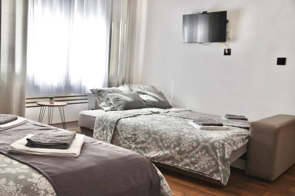 Apartment In Belgrade With Small Parking Space Exterior foto