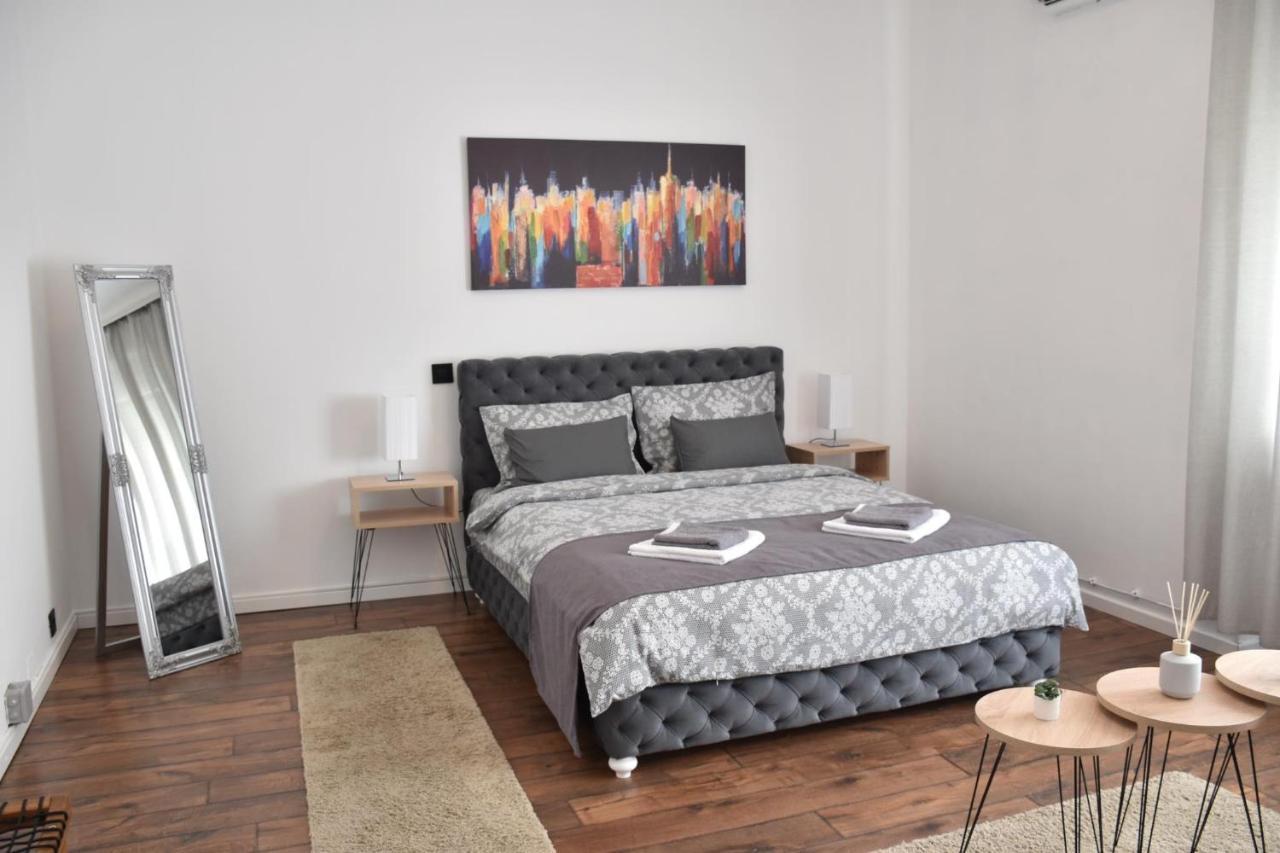 Apartment In Belgrade With Small Parking Space Exterior foto